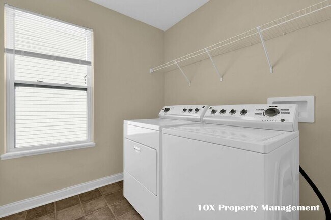 Building Photo - 358 Josaphat Way