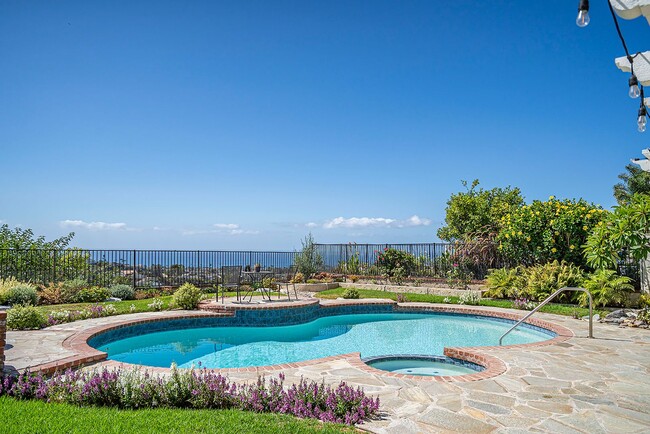 Building Photo - Ocean View Home