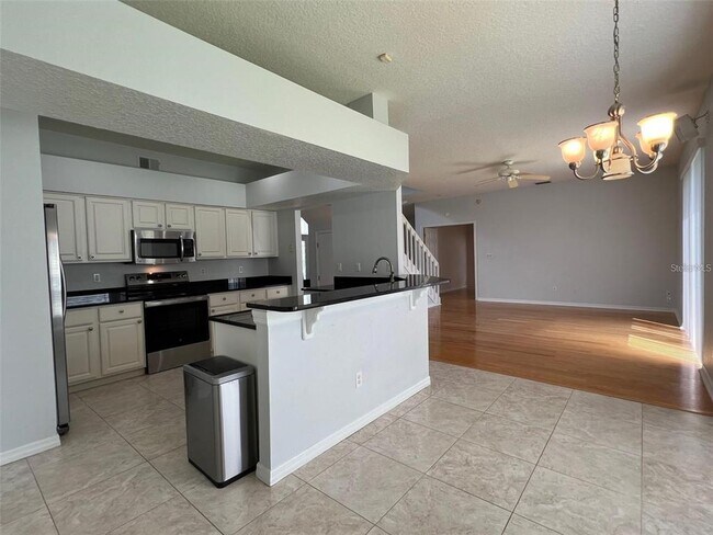 Building Photo - 1831 Abbots Hill Dr