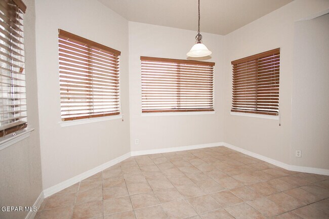 Building Photo - 13717 Paseo De Fe Cir