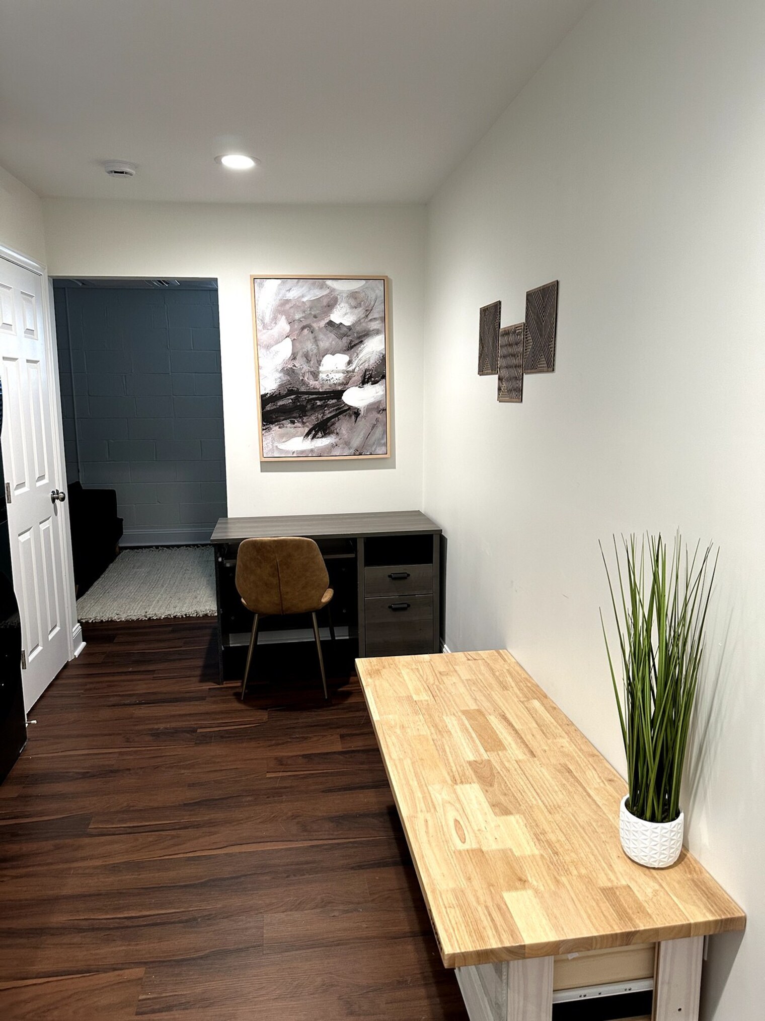 Building Photo - 107 David St