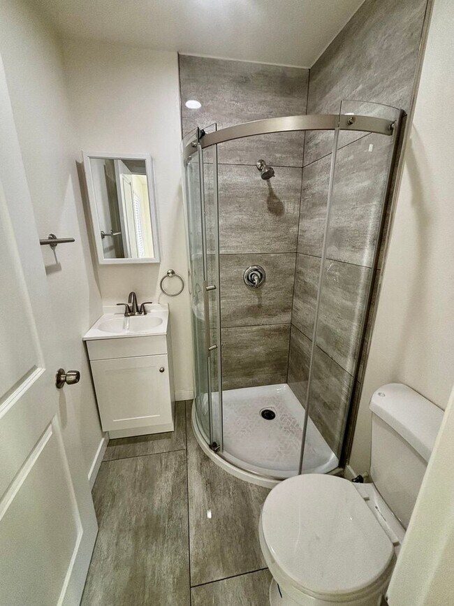 Building Photo - Newly Constructed 3 bed 3 bath ADU Located in City Heights