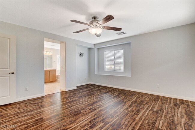Building Photo - 9768 Plane Tree Ct