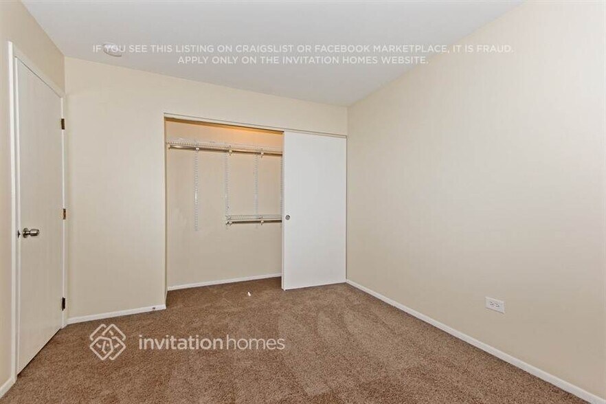 Building Photo - 953 Surrey Ct
