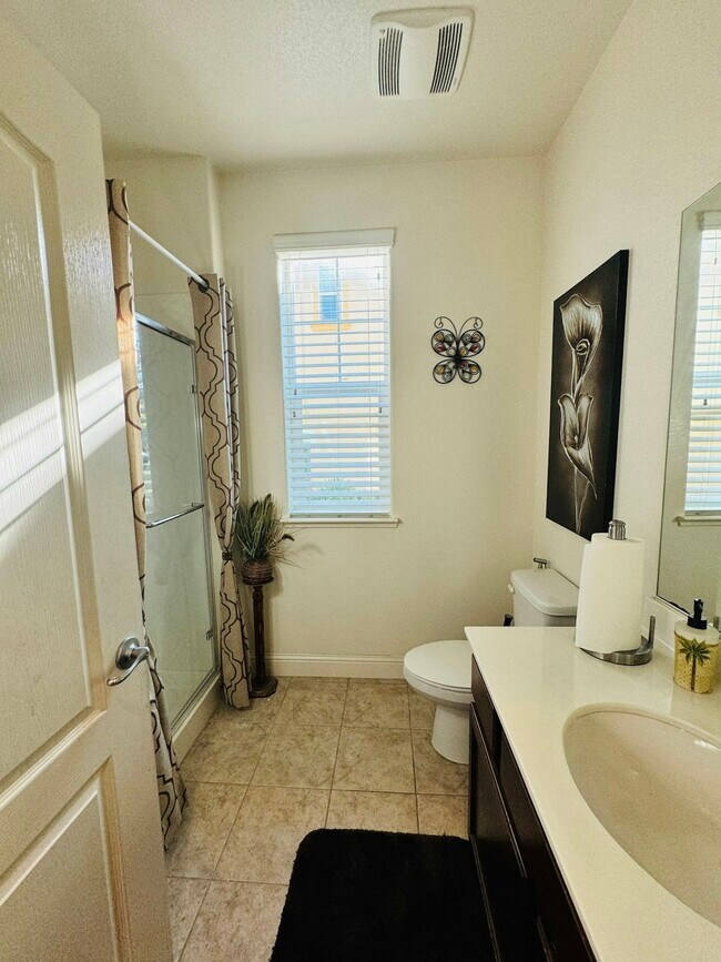Building Photo - 3166 Vittoria Loop