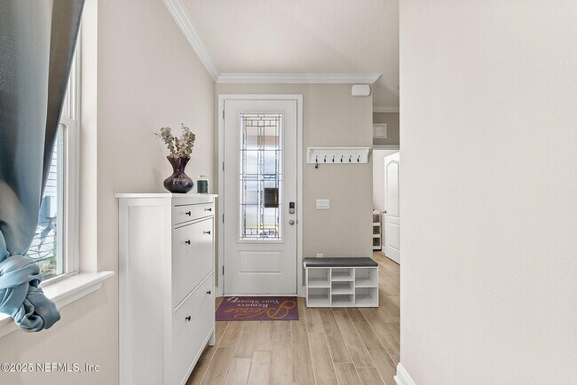 Building Photo - 42 Thistleton Wy