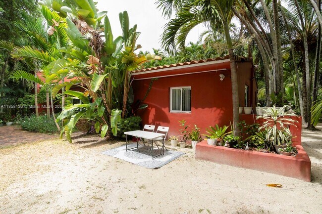 Building Photo - 14000 N Miami Ave
