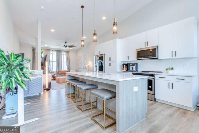 Building Photo - 912 Brees Ct