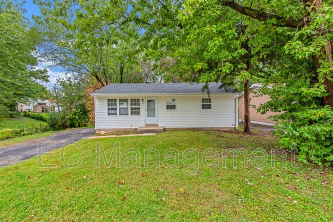 Building Photo - 263 Connolly Dr