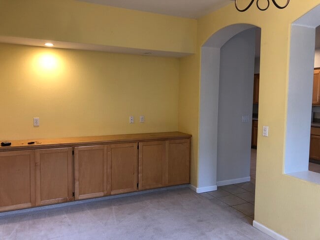 Building Photo - 2295 Lenox Pl