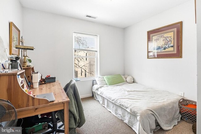 Building Photo - 2024 N Carlisle St