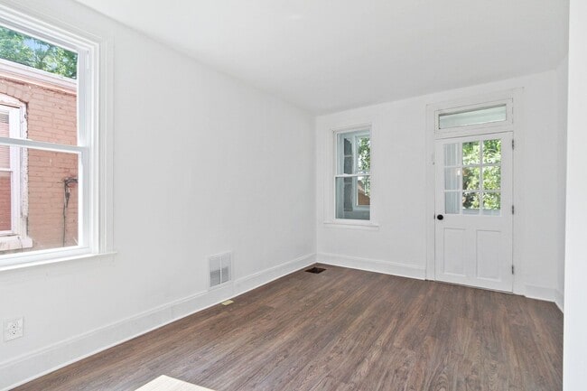 Building Photo - Coming Soon! Spacious 4 Bedroom, 1.5  Bath...