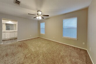 Building Photo - 31 S White Pebble Ct