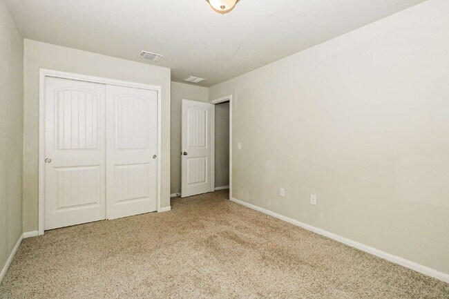 Building Photo - 9201 Sawyer Fay Ln