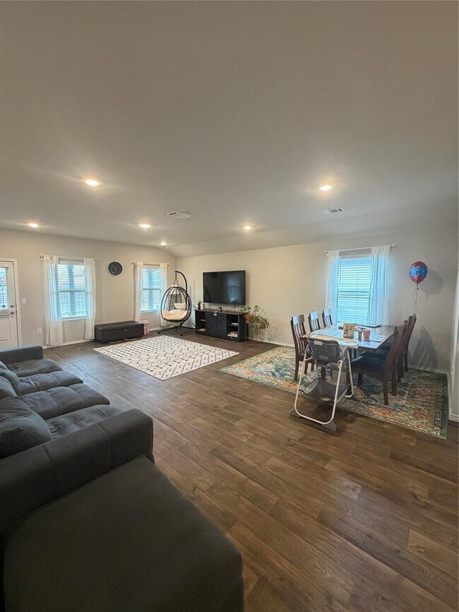 Building Photo - 5708 Berriweather Dr