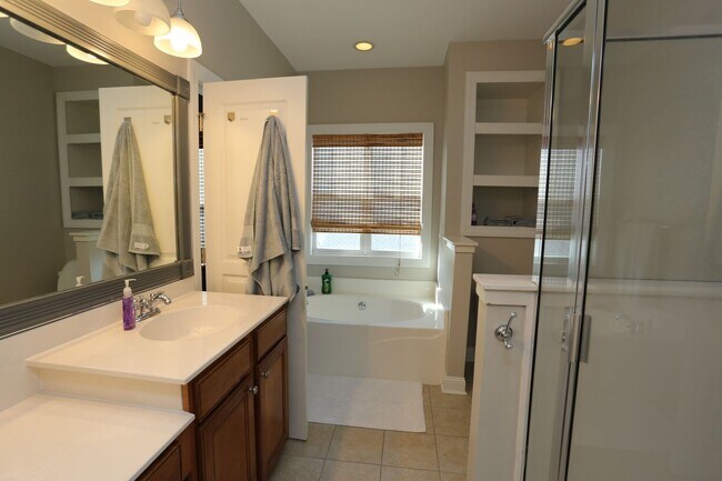 Building Photo - Furnished 2 Bedroom Townhome in Pooler