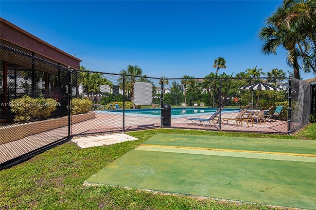 Building Photo - 9355 SW 8th St