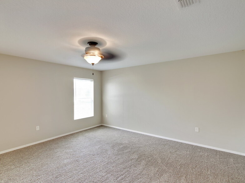 Building Photo - 2833 Breezy Meadow Rd