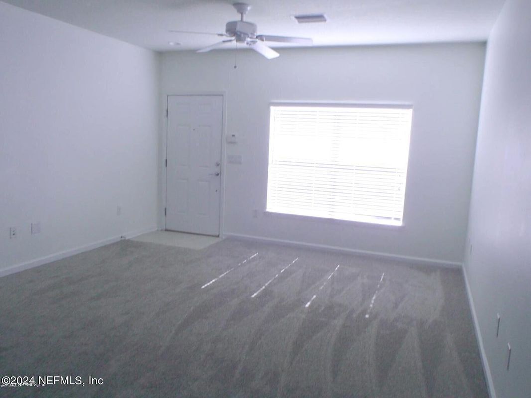 Building Photo - 8125 SUMMERGATE Court