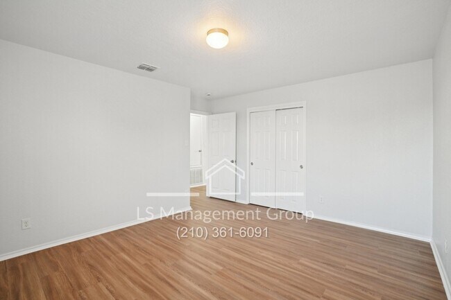 Building Photo - 6018 Upland View