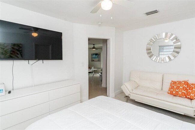 Building Photo - 1469 NW 10th St