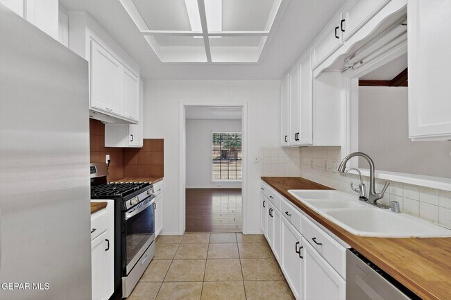 Building Photo - 1509 Lost Padre Mine Dr