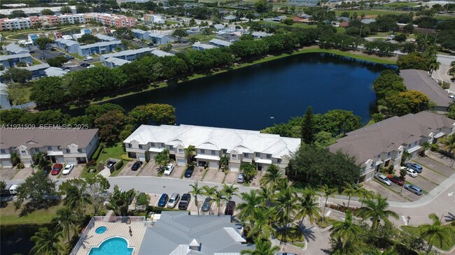 Building Photo - 1109 Lucaya Dr