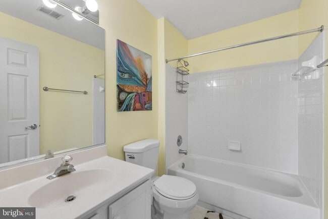 Building Photo - 164 Kendrick Pl