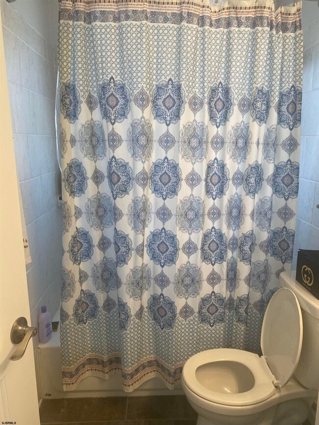 Building Photo - 560 N Harrisburg Ave