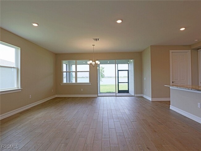 Building Photo - 269 Spg Hl Lk Lp