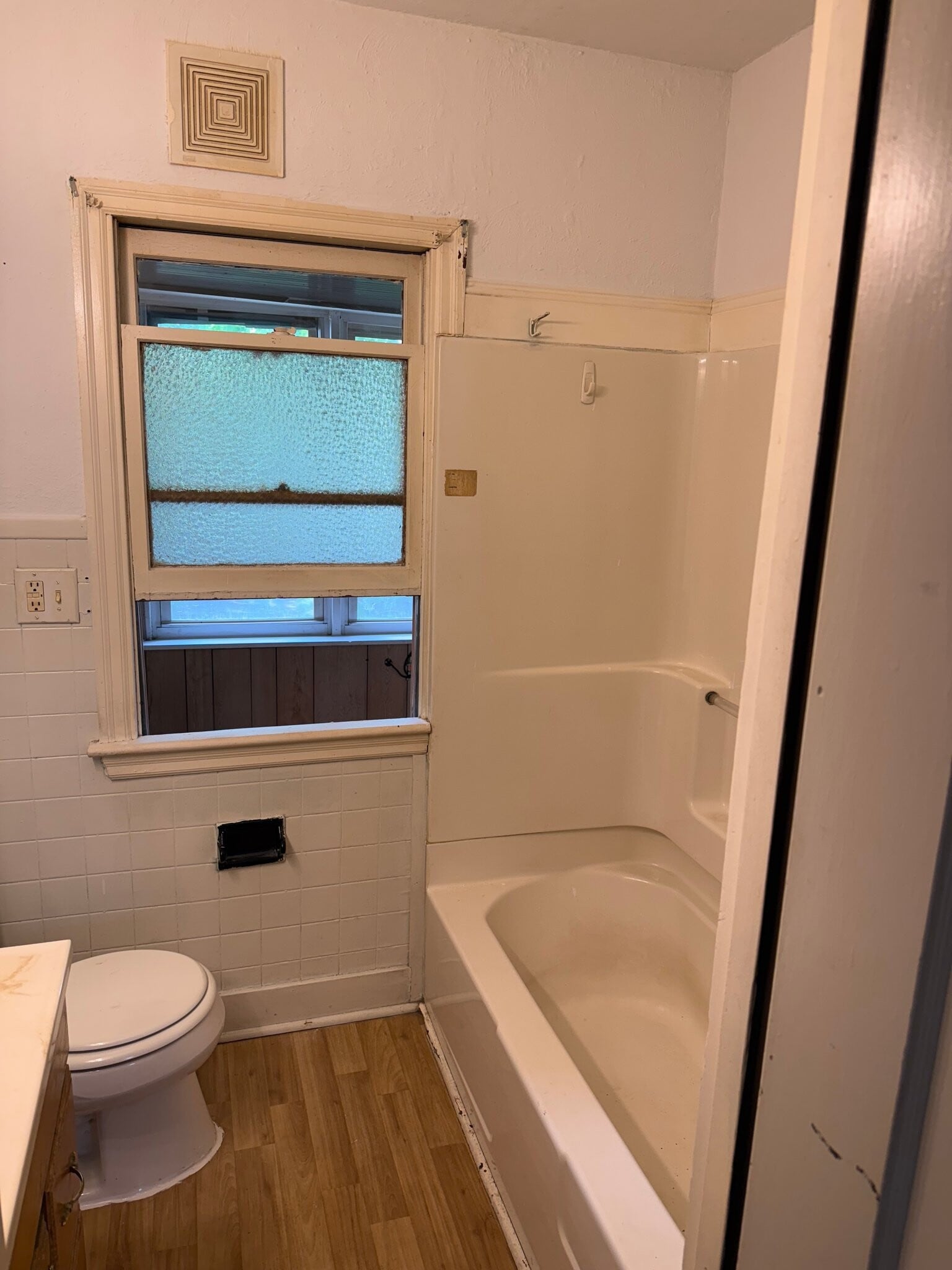 Building Photo - 273R Garfield St