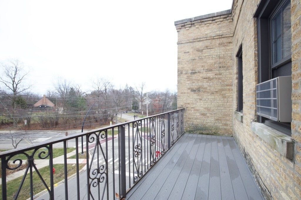Building Photo - 730 Judson Ave