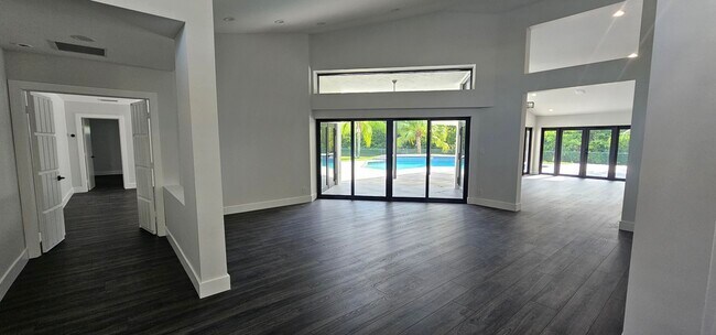 Building Photo - 21046 N Sweetwater Ln