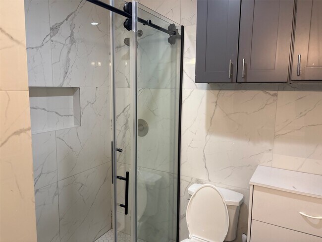 Building Photo - 3021 Gray St