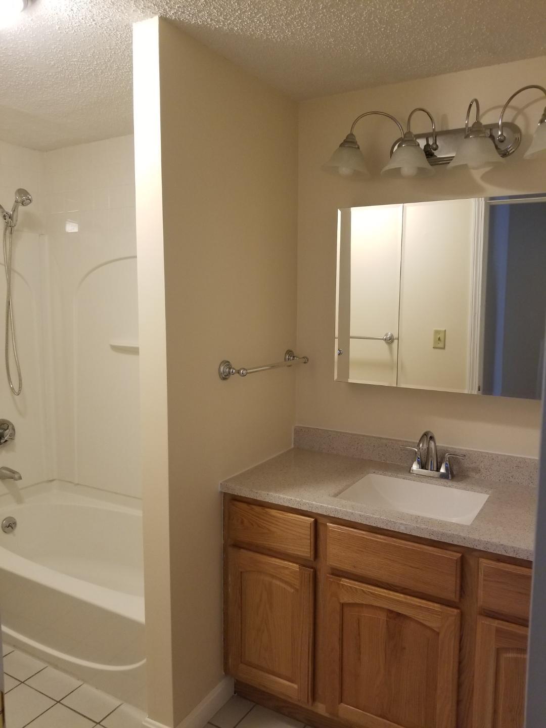 Building Photo - 688 Boston Post Rd E