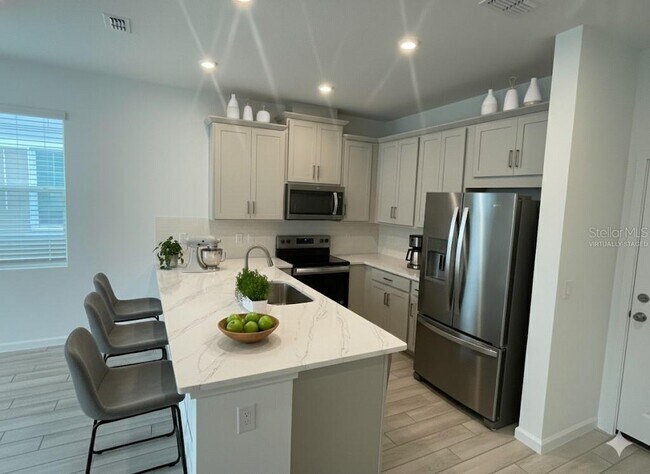 Building Photo - 1294 Tarflower Dr