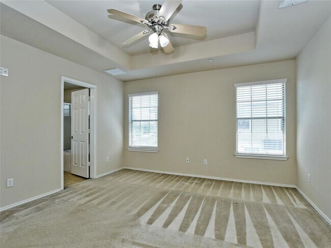 Building Photo - 9201 Brodie Ln