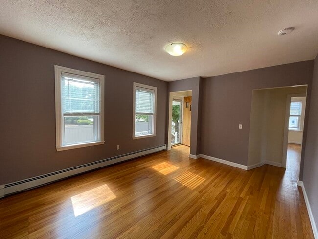 Building Photo - 274 Newtonville Ave