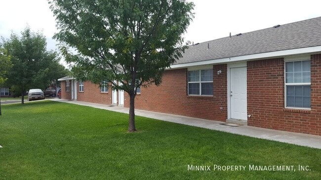 Building Photo - 2805 Mable Dr