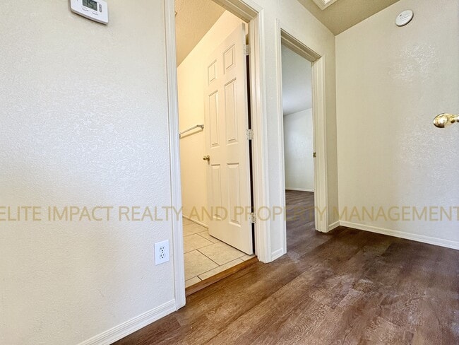 Building Photo - 2324 S Mcconnell Dr