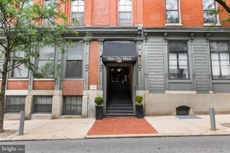Building Photo - 205 N 4th St