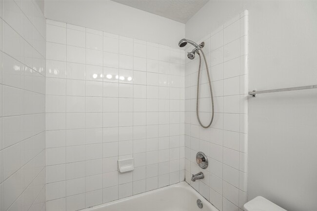 Building Photo - 6443 Mountain Pines Ln