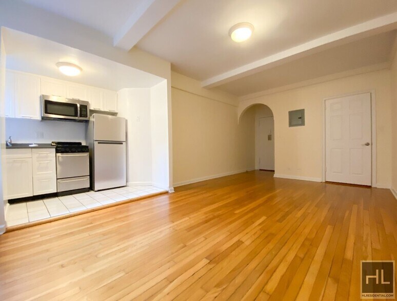 Building Photo - AMSTERDAM AVENUE