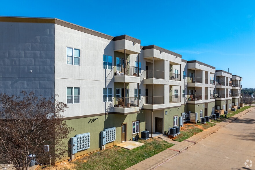 Building Photo - City Center Apartments