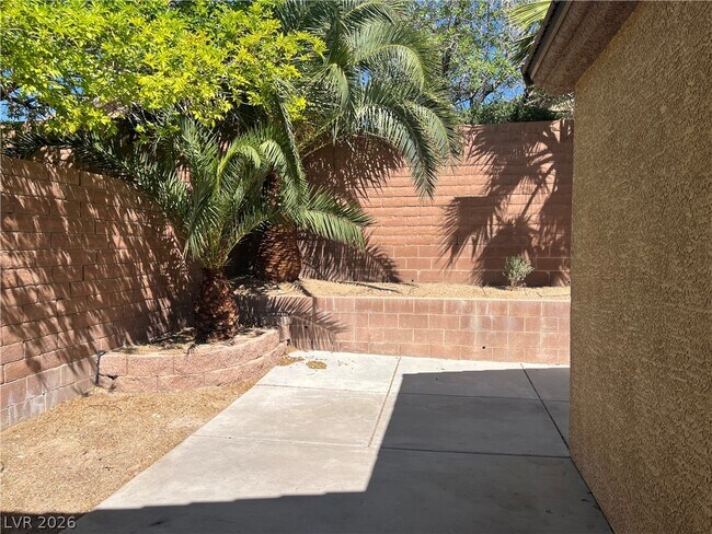 Building Photo - 10922 Moonbeam Glow Ln