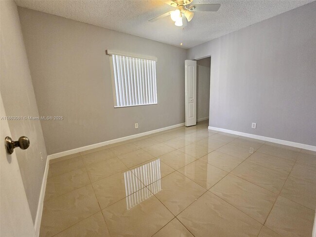 Building Photo - 4849 Sable Pine Cir