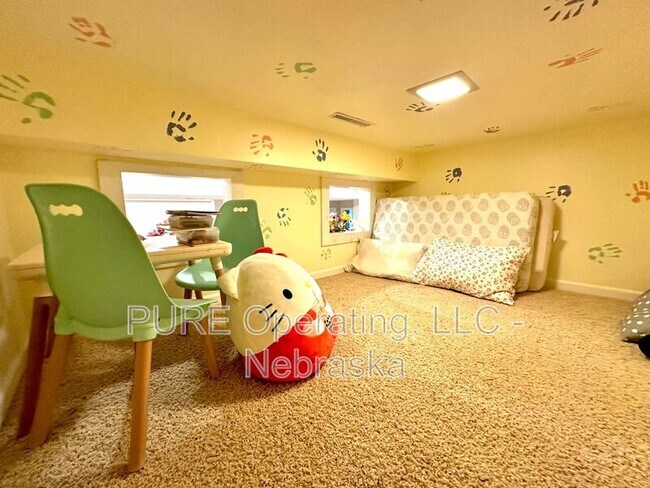 Building Photo - 4909 N 142nd St