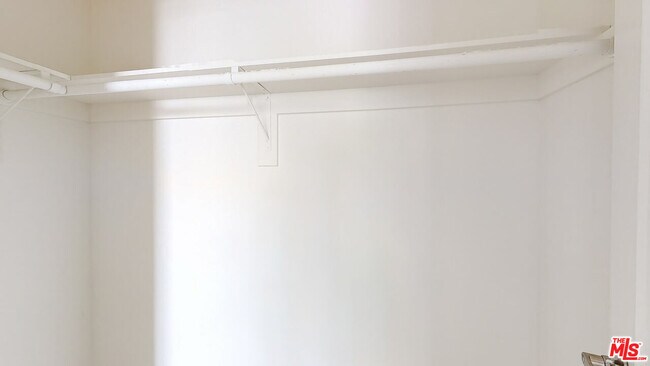 Building Photo - 236 Rosemont Ave