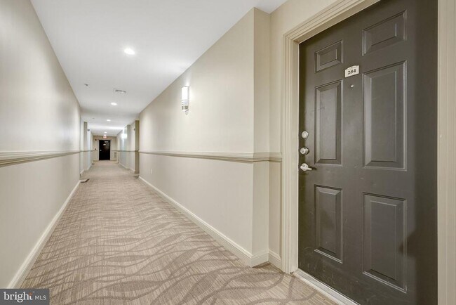 Building Photo - 2791 Centerboro Dr