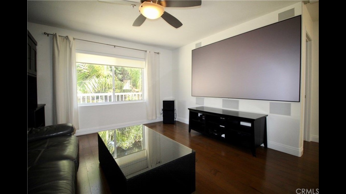 Theater room with surround sound - 617 Via Presa St